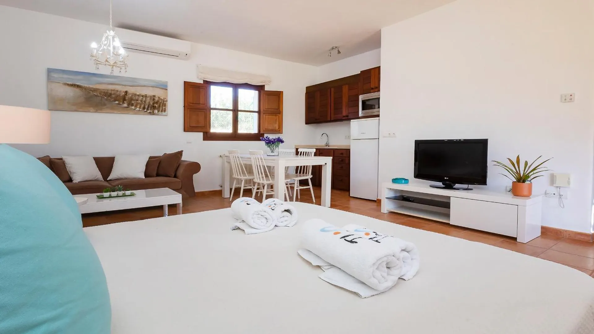 Villa In San Jose Sleeps 10 - Sa Vinya