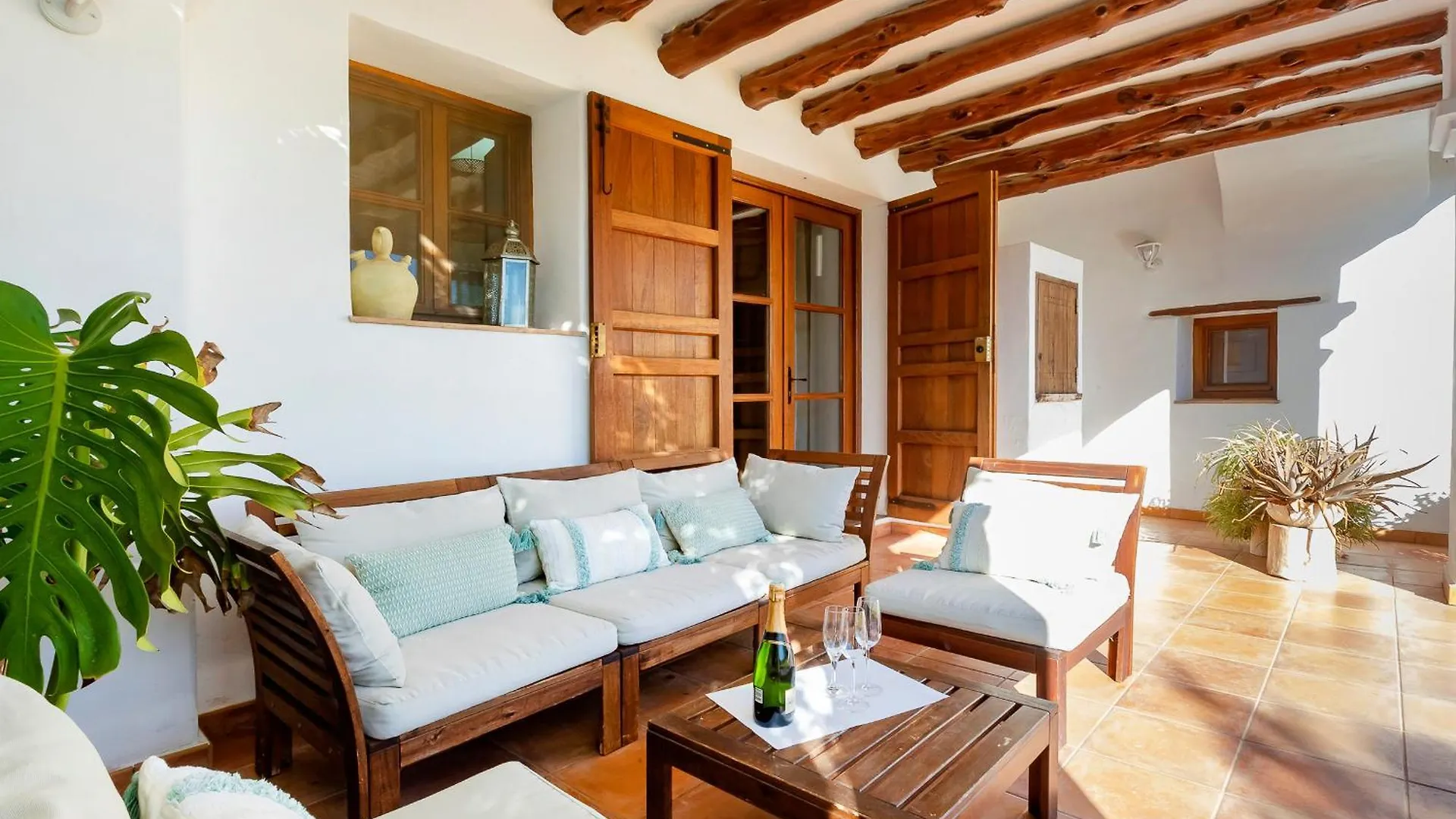Villa In San Jose Sleeps 10 - Sa Vinya